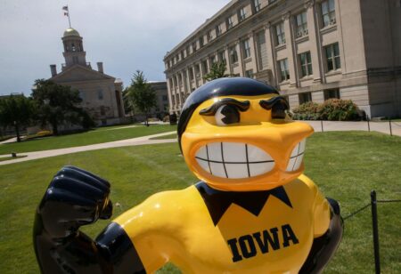 UI student files privacy lawsuit, boycotts class until school improves online security