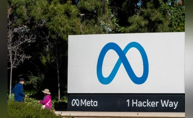 Fired WhatsApp security head accuses Meta of ignoring major privacy threats