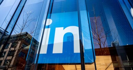 LinkedIn changes gen-AI training plans after data watchdog intervenes
